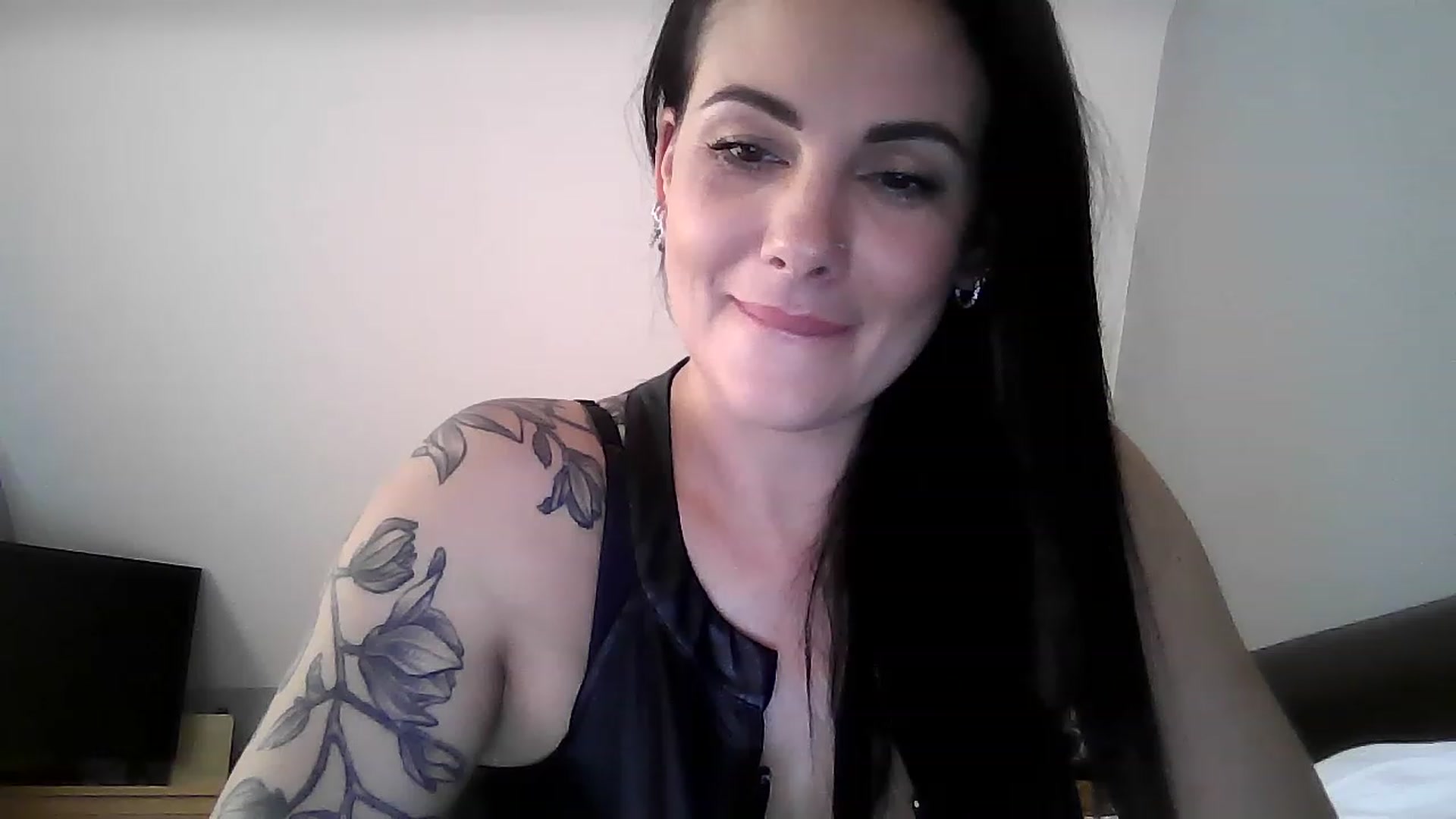 Gallery image thumbnail from FitBaby's myfreecams stream on, 06/08/2023, 14:02 image 9 of 20