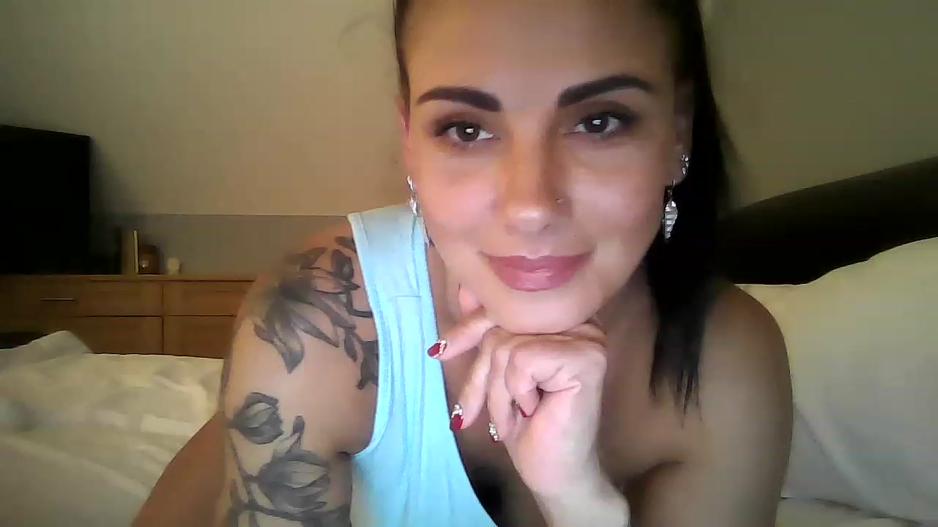 Gallery image thumbnail from FitBaby's myfreecams stream on, 06/21/2023, 13:22 image 12 of 20
