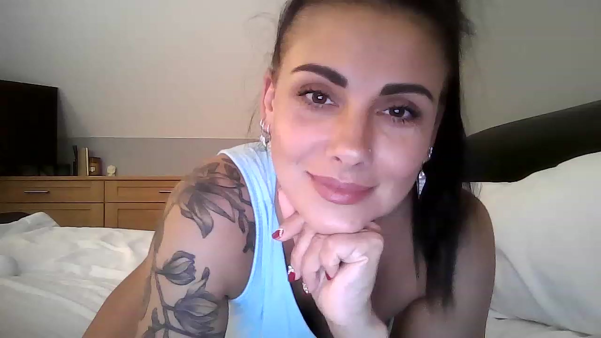 Gallery image thumbnail from FitBaby's myfreecams stream on, 06/21/2023, 13:22 image 13 of 20