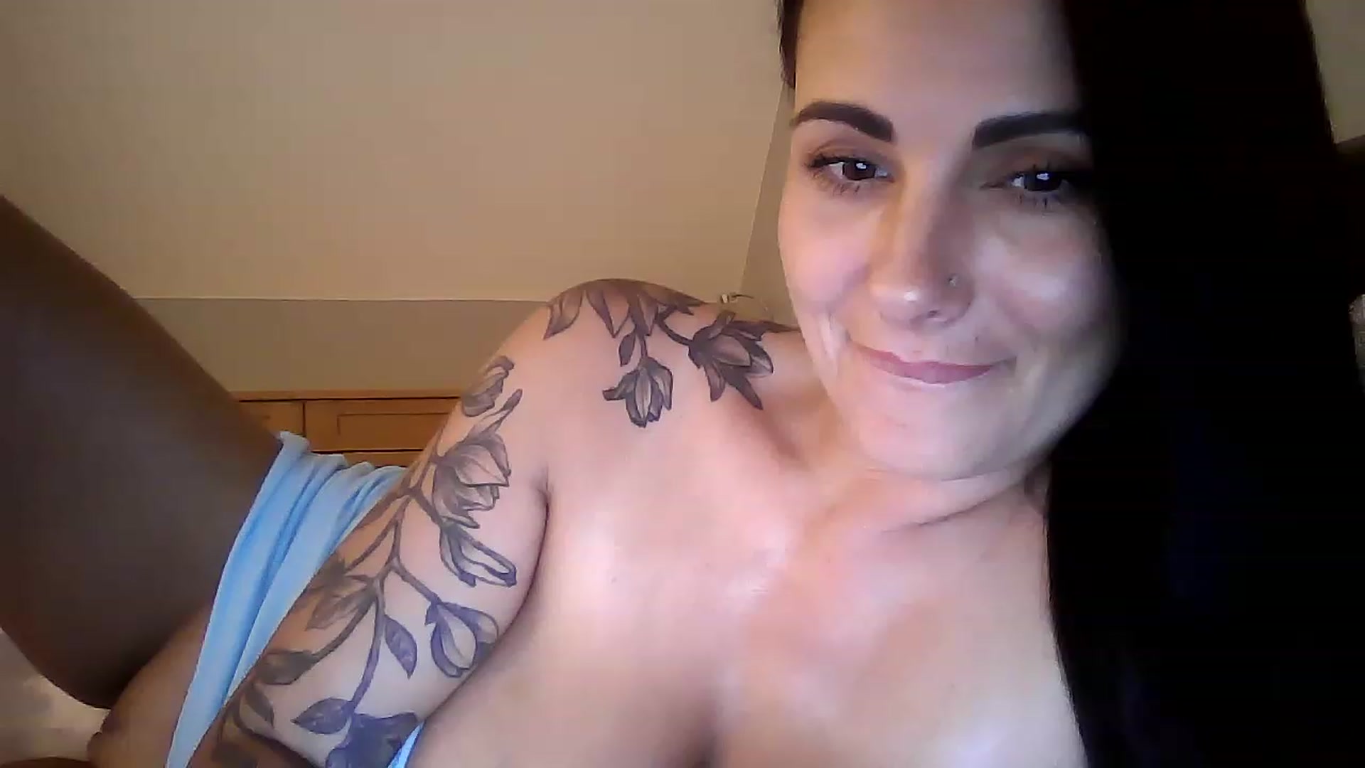 Gallery image thumbnail from FitBaby's myfreecams stream on, 06/21/2023, 17:14 image 8 of 20