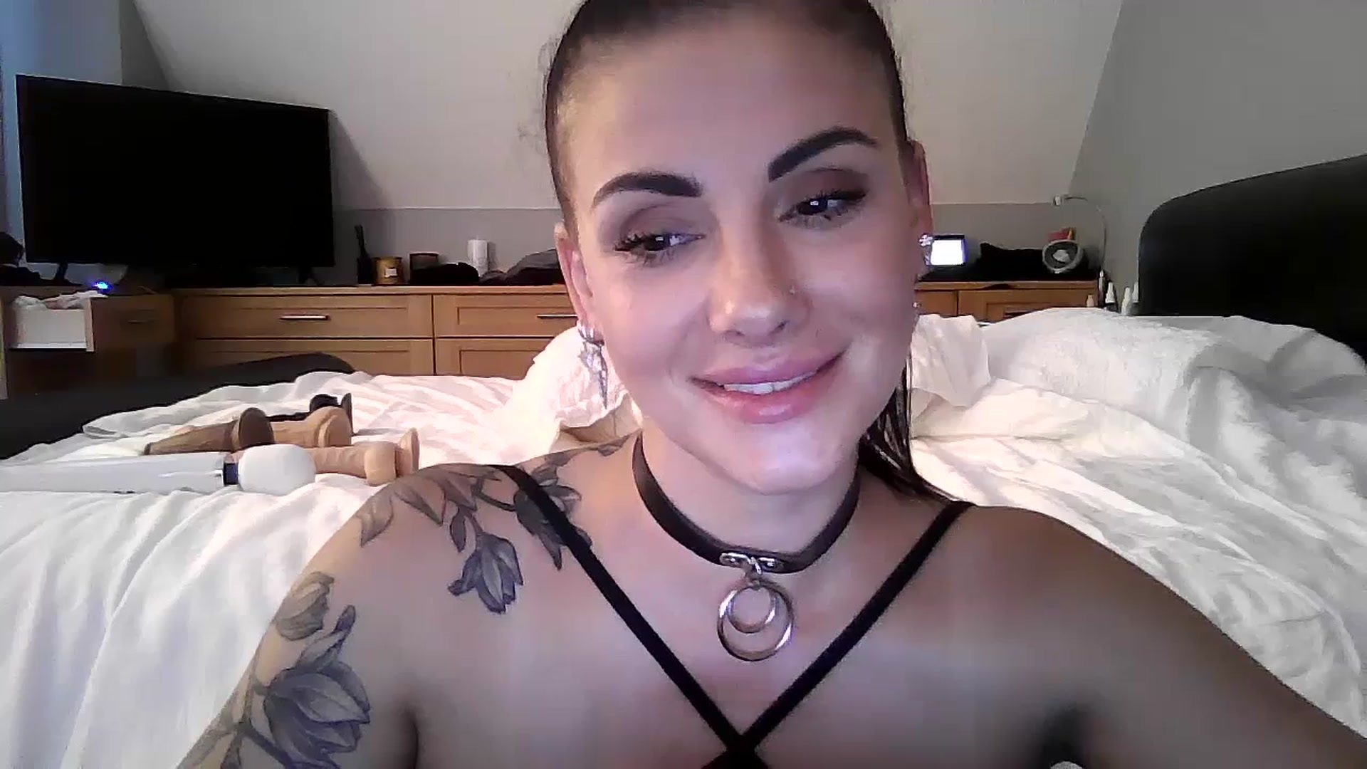 Gallery image thumbnail from FitBaby's myfreecams stream on, 07/03/2023, 16:02 image 2 of 20