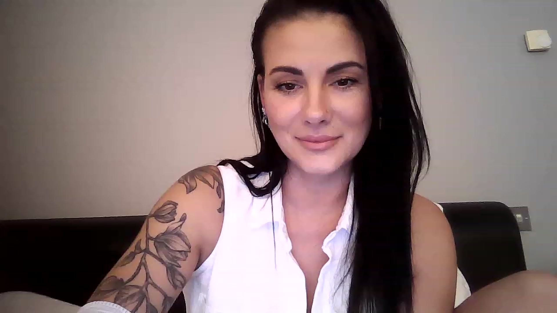 Gallery image thumbnail from FitBaby's myfreecams stream on, 07/18/2023, 16:14 image 4 of 20