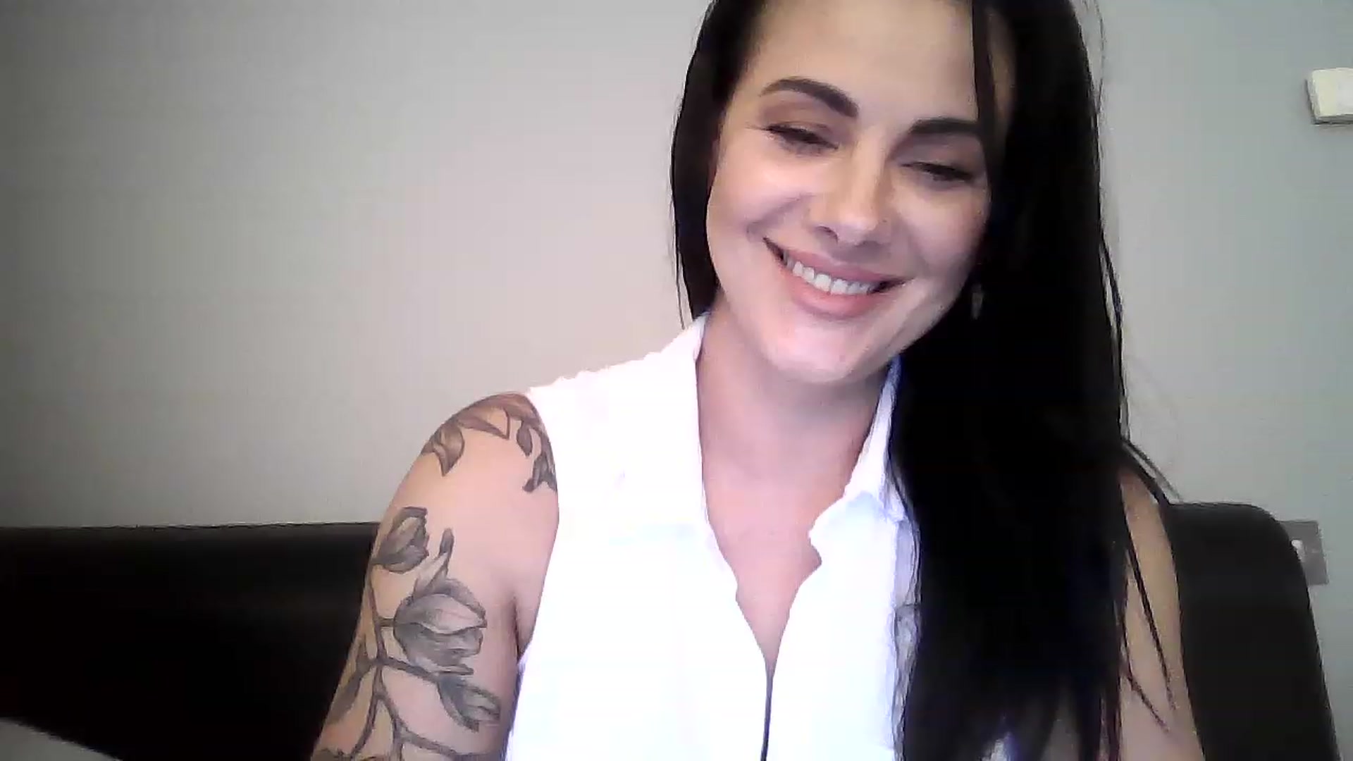 Gallery image thumbnail from FitBaby's myfreecams stream on, 07/18/2023, 16:14 image 7 of 20