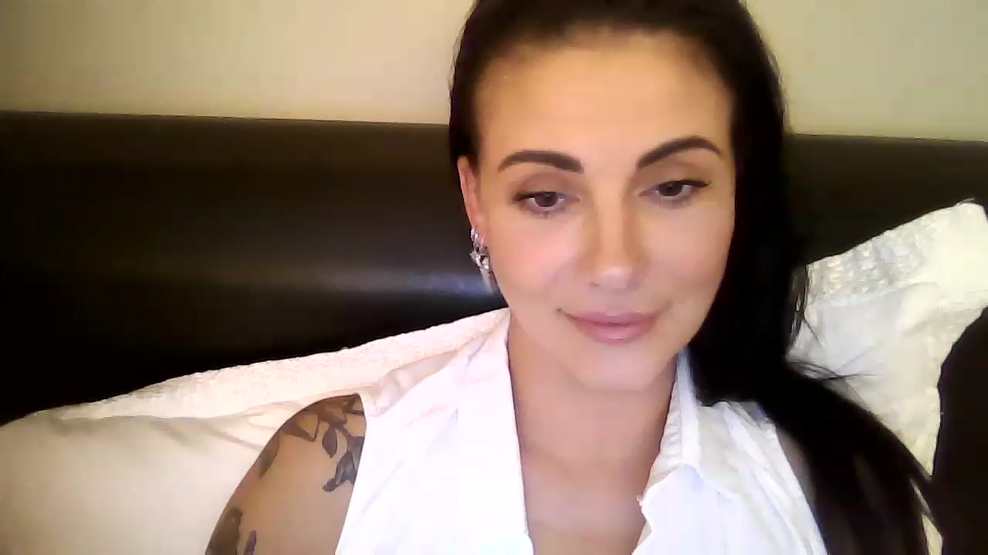 Gallery image thumbnail from FitBaby's myfreecams stream on, 07/18/2023, 16:14 image 16 of 20