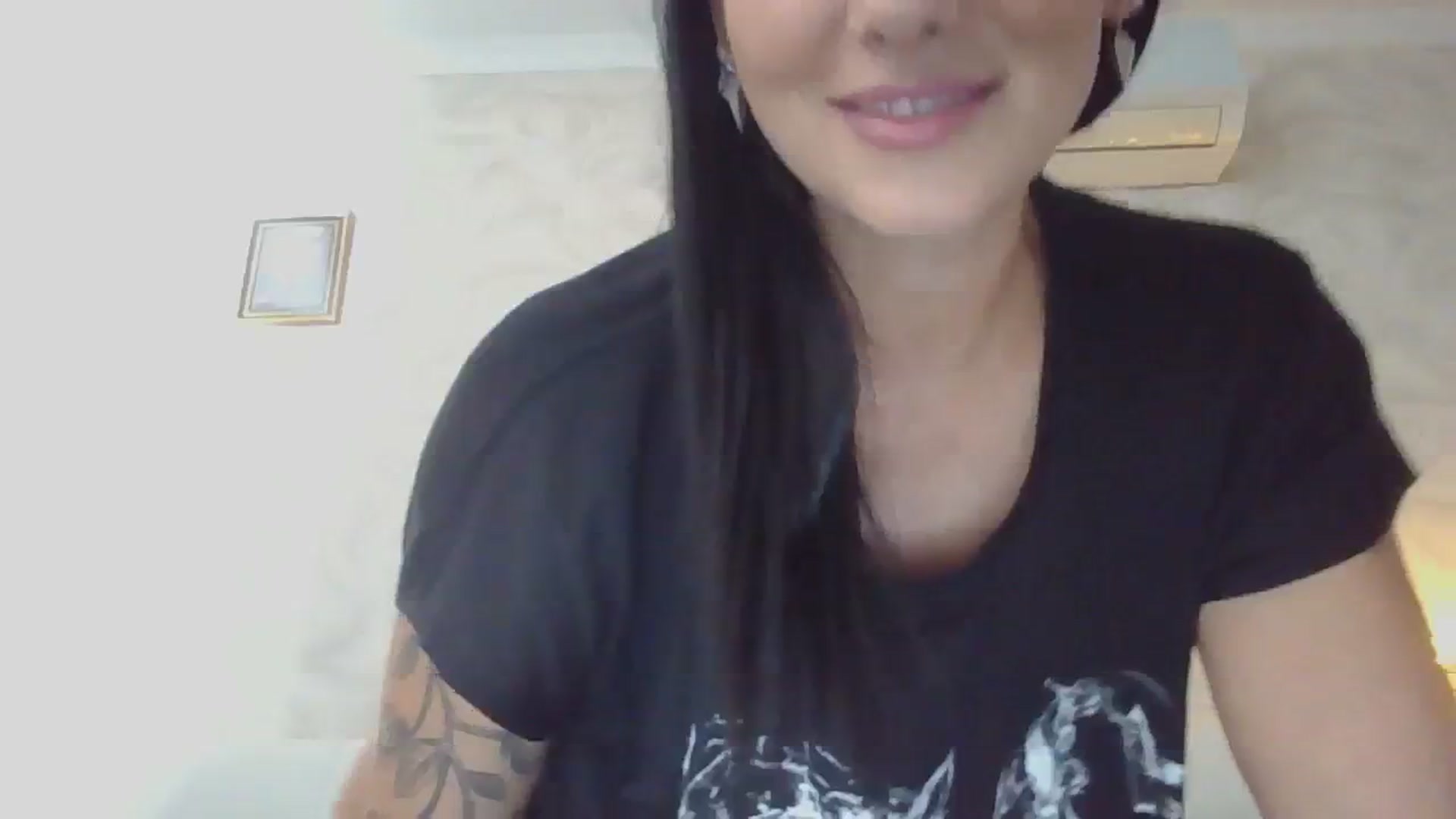 Gallery image thumbnail from FitBaby's myfreecams stream on, 08/14/2023, 14:47 image 12 of 20