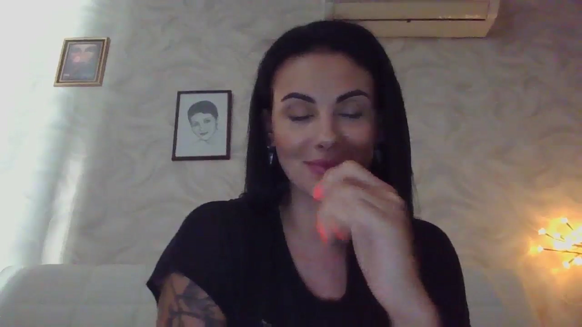 Gallery image thumbnail from FitBaby's myfreecams stream on, 08/14/2023, 15:49 image 16 of 20