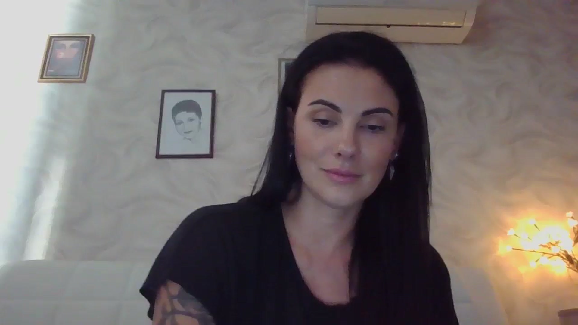 Gallery image thumbnail from FitBaby's myfreecams stream on, 08/14/2023, 15:49 image 10 of 20