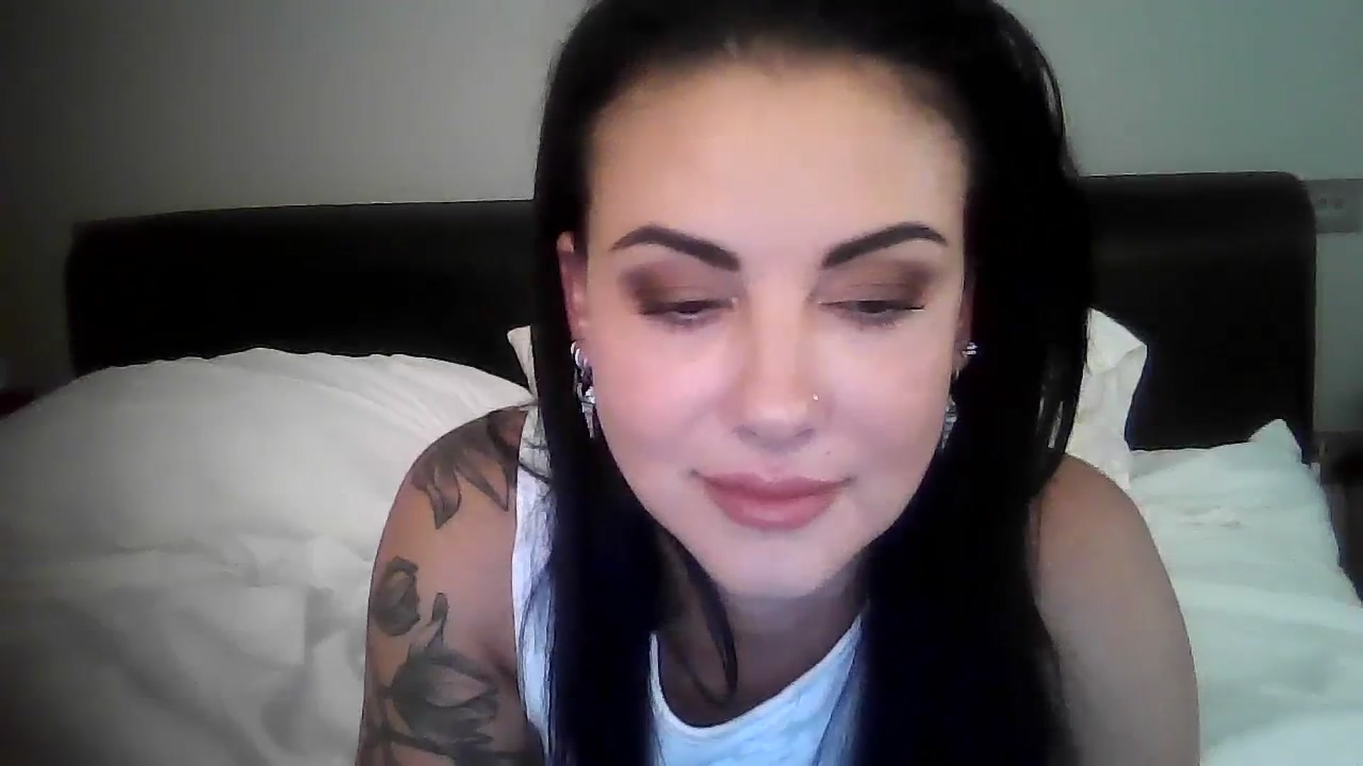 Gallery image thumbnail from FitBaby's myfreecams stream on, 09/08/2023, 14:20 image 16 of 20