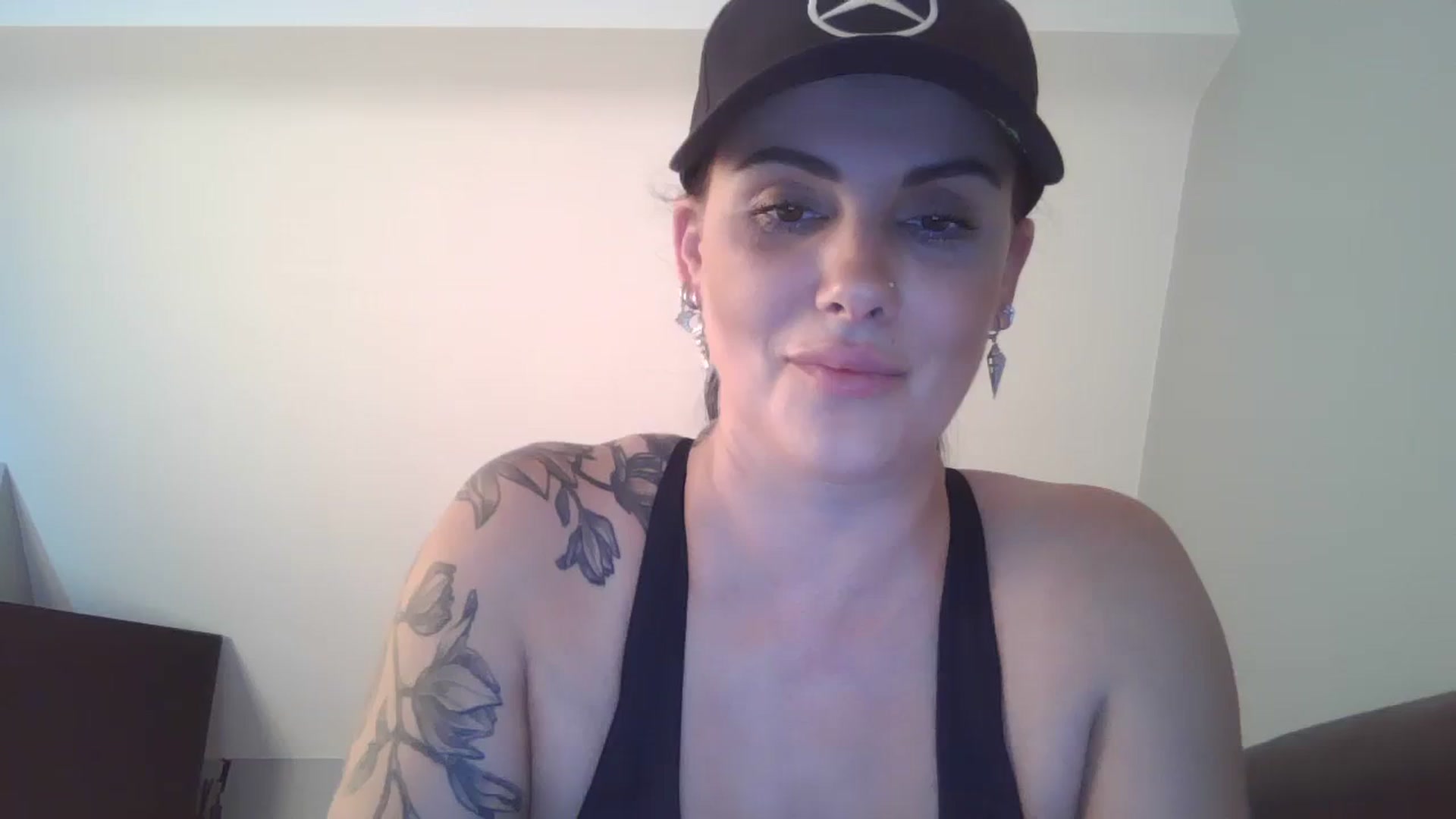 Gallery image thumbnail from FitBaby's myfreecams stream on, 09/15/2023, 16:11 image 3 of 20