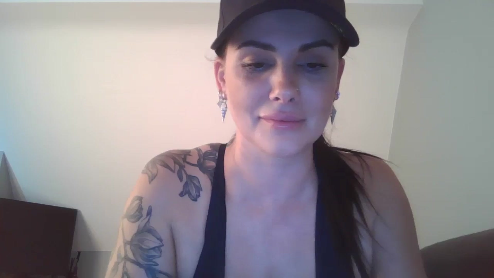 Gallery image thumbnail from FitBaby's myfreecams stream on, 09/15/2023, 16:11 image 13 of 20