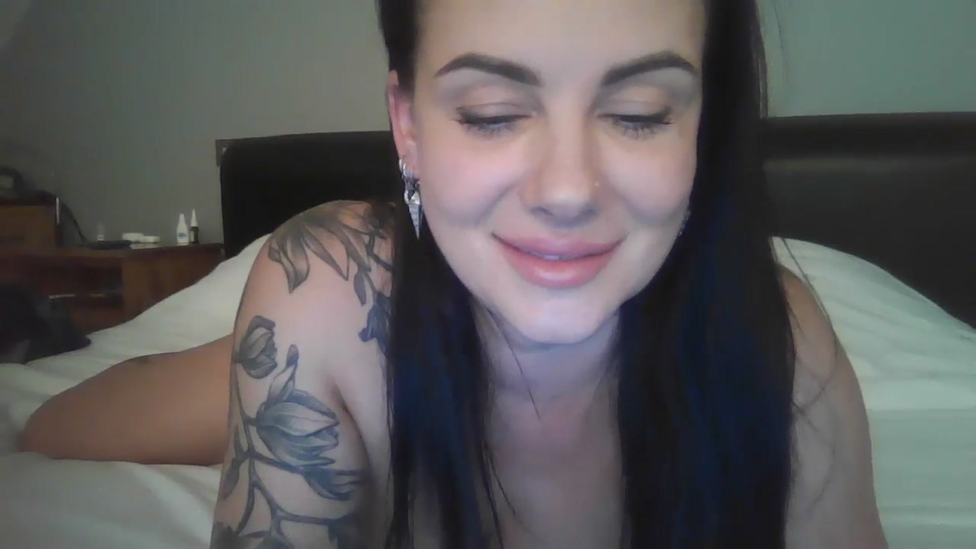 Gallery image thumbnail from FitBaby's myfreecams stream on, 09/18/2023, 17:05 image 13 of 20