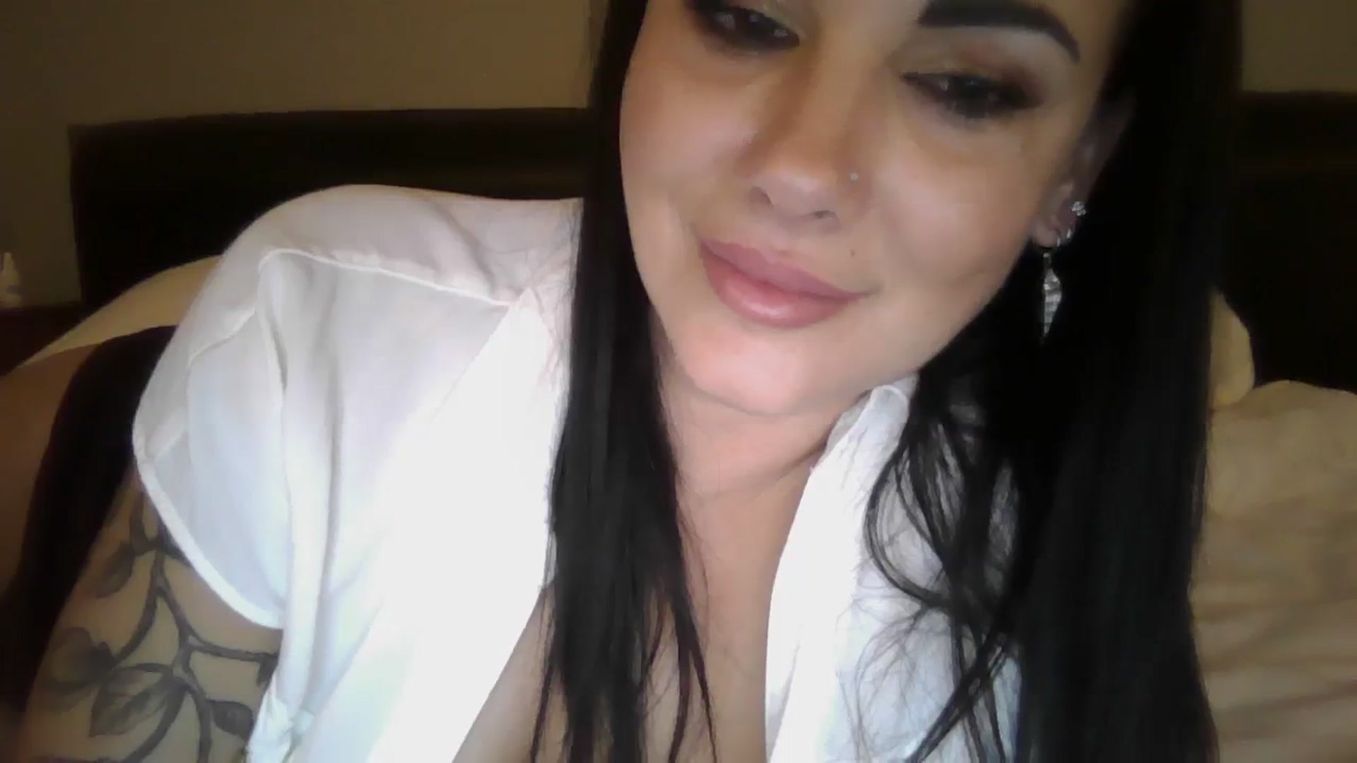 Gallery image thumbnail from FitBaby's myfreecams stream on, 09/19/2023, 14:26 image 17 of 20