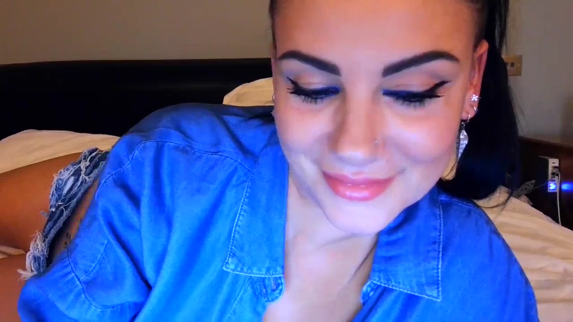Gallery image thumbnail from FitBaby's myfreecams stream on, 09/28/2023, 14:23 image 14 of 20