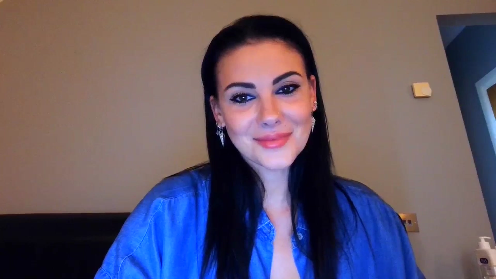 Gallery image thumbnail from FitBaby's myfreecams stream on, 09/28/2023, 14:23 image 4 of 20