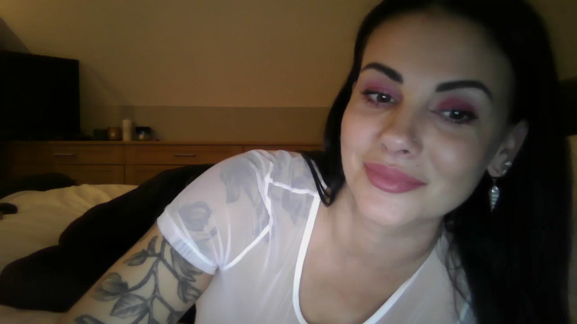 Gallery image thumbnail from FitBaby's myfreecams stream on, 10/05/2023, 13:13 image 6 of 20