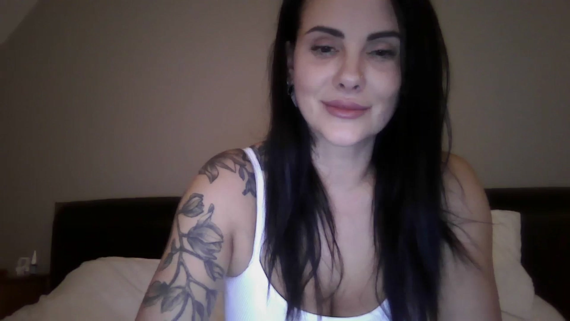 Gallery image thumbnail from FitBaby's myfreecams stream on, 10/13/2023, 14:05 image 3 of 20