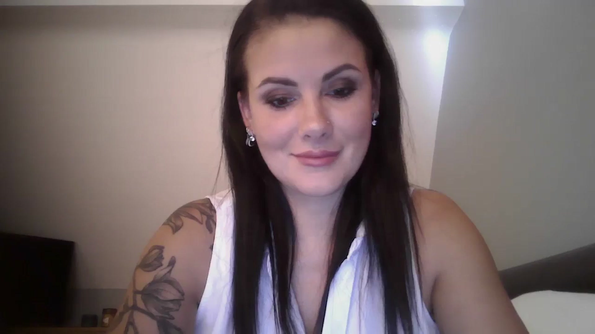 Gallery image thumbnail from FitBaby's myfreecams stream on, 11/15/2023, 12:56 image 14 of 20