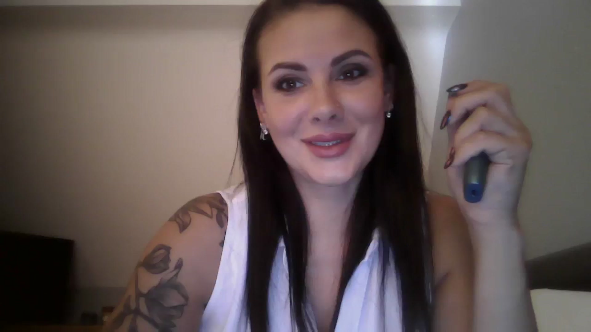 Gallery image thumbnail from FitBaby's myfreecams stream on, 11/15/2023, 12:56 image 16 of 20