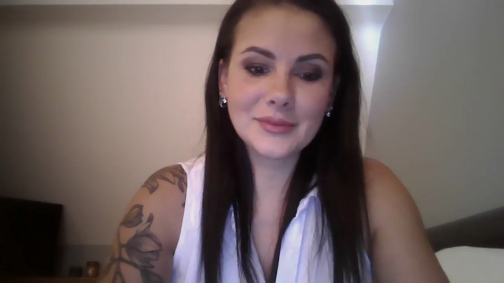 Gallery image thumbnail from FitBaby's myfreecams stream on, 11/15/2023, 12:56 image 15 of 20