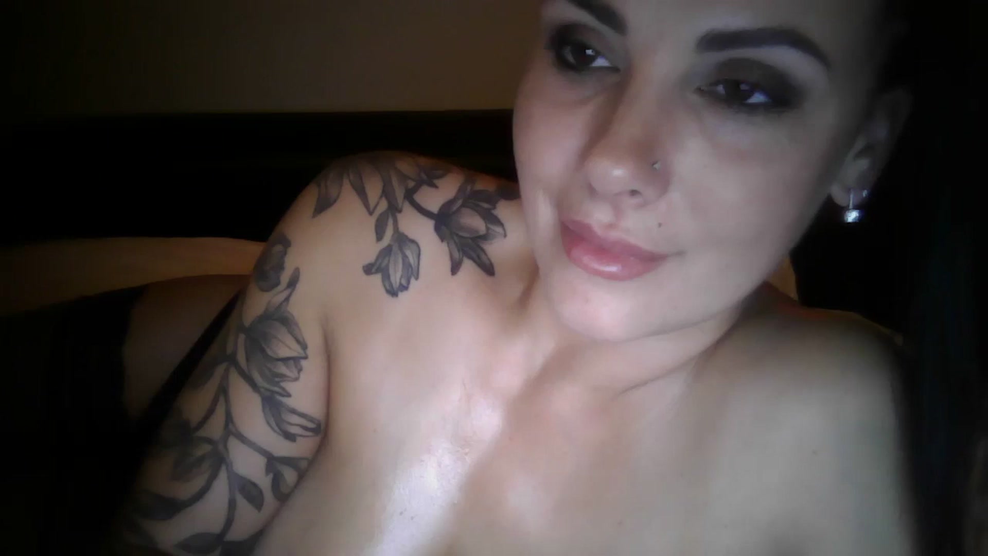 Gallery image thumbnail from FitBaby's myfreecams stream on, 11/15/2023, 16:11 image 10 of 20