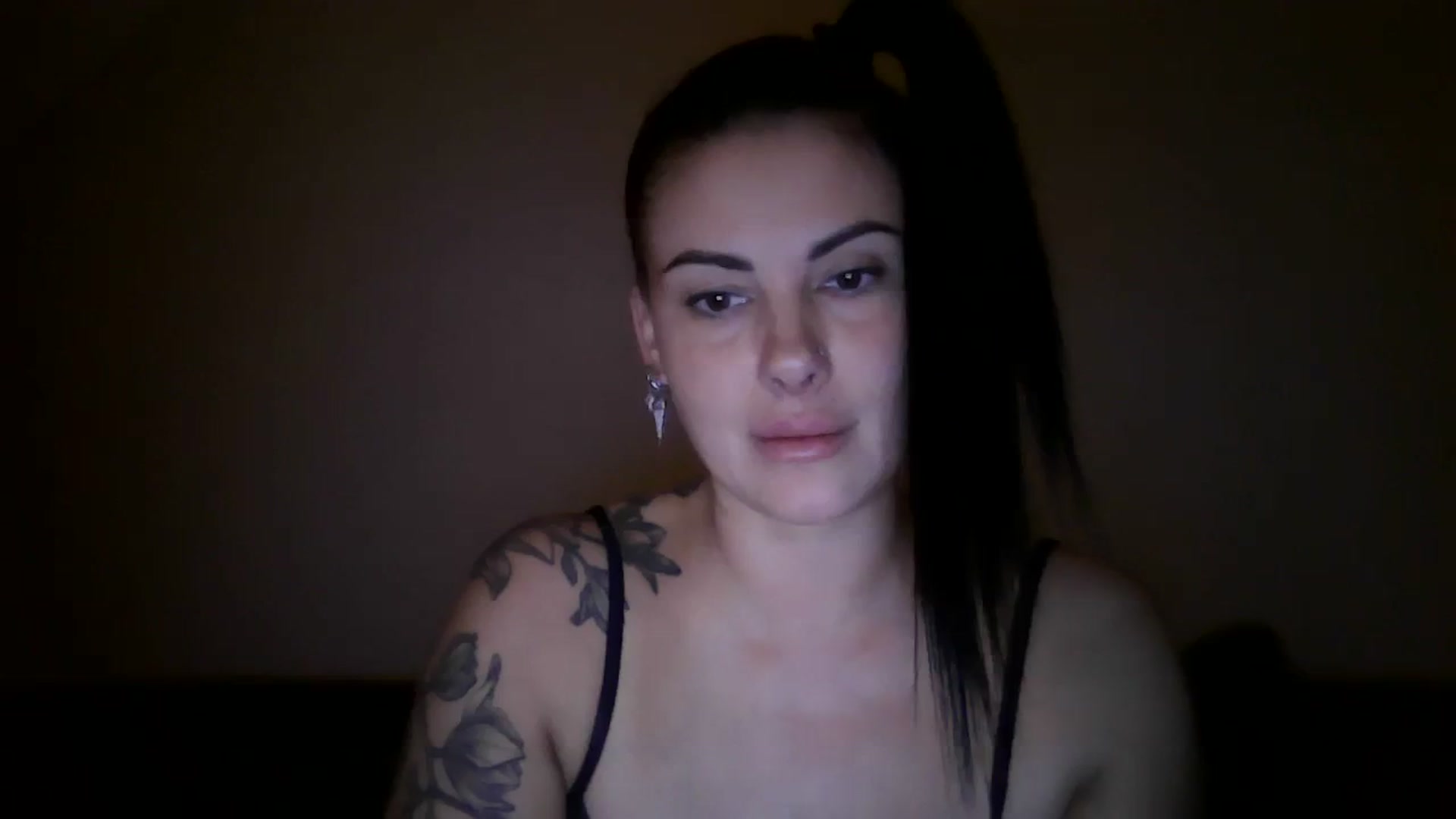 Gallery image thumbnail from FitBaby's myfreecams stream on, 12/01/2023, 18:32 image 14 of 20