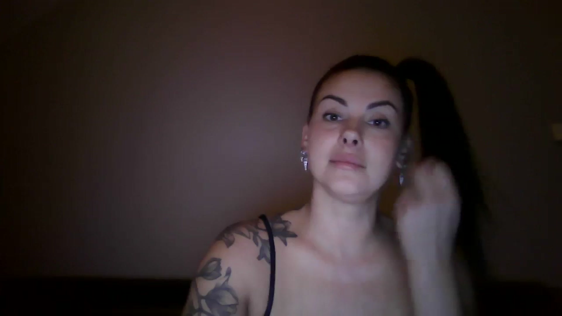 Gallery image thumbnail from FitBaby's myfreecams stream on, 12/01/2023, 18:32 image 18 of 20
