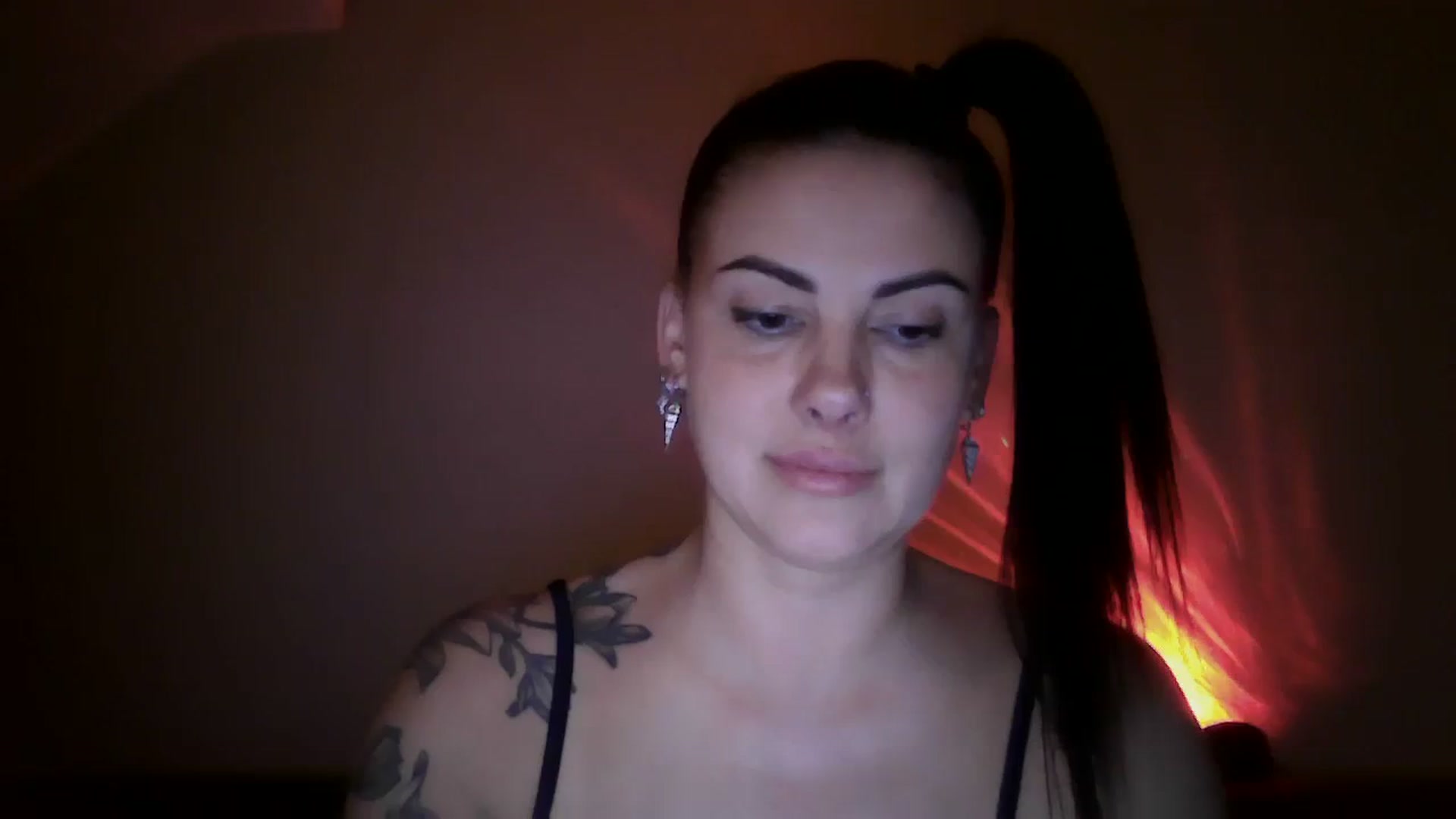 Gallery image thumbnail from FitBaby's myfreecams stream on, 12/01/2023, 18:32 image 3 of 20