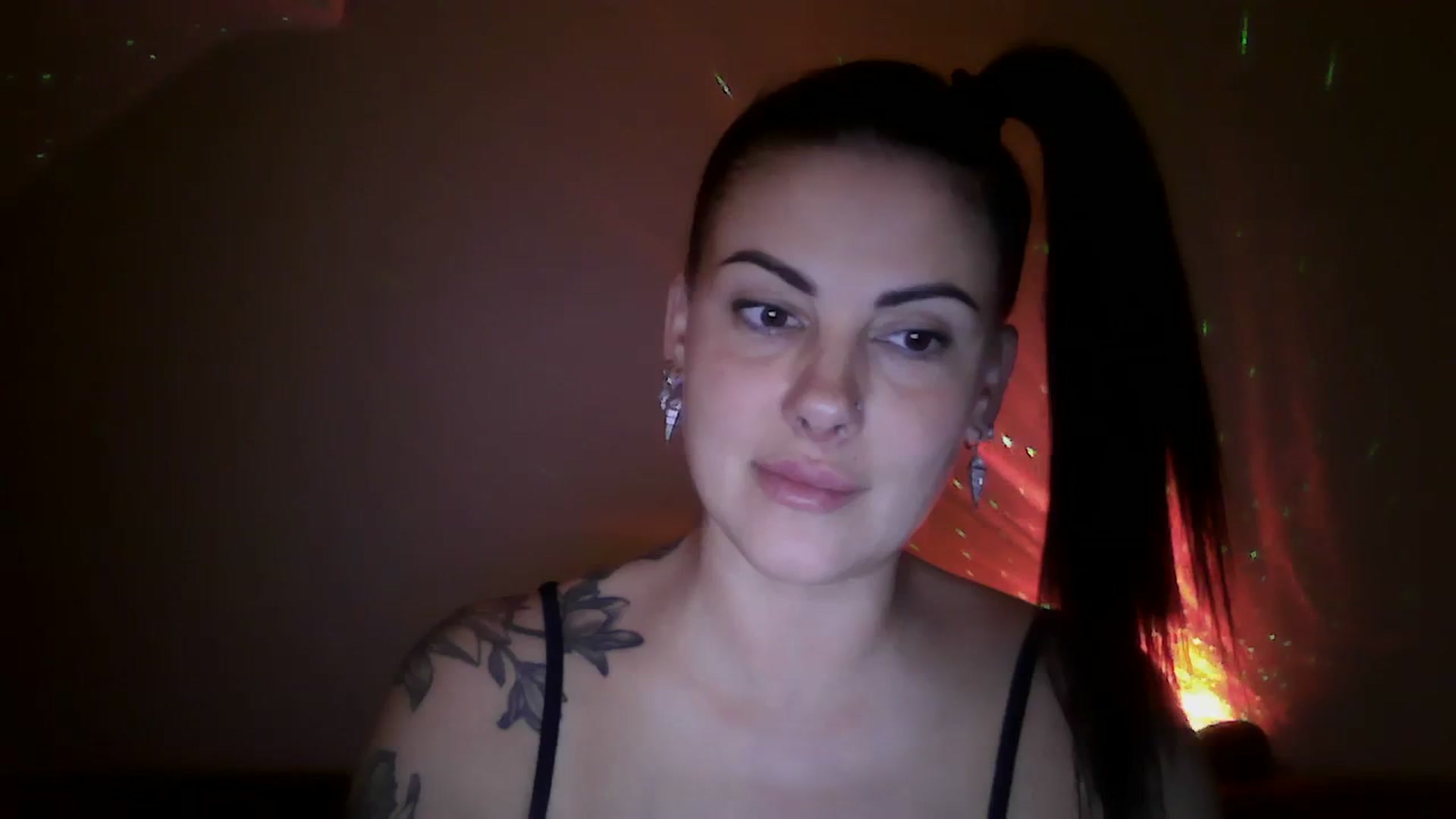 Gallery image thumbnail from FitBaby's myfreecams stream on, 12/01/2023, 18:32 image 4 of 20