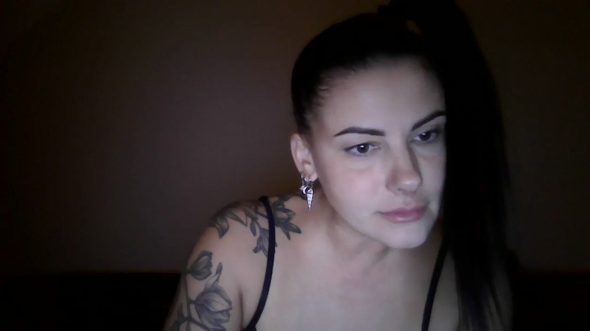 Gallery image thumbnail from FitBaby's myfreecams stream on, 12/01/2023, 18:32 image 13 of 20