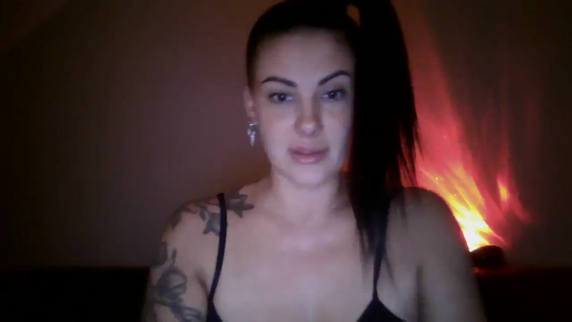 Gallery image thumbnail from FitBaby's myfreecams stream on, 12/01/2023, 18:32 image 6 of 20