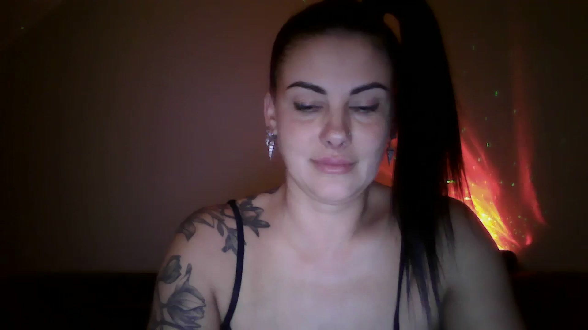 Gallery image thumbnail from FitBaby's myfreecams stream on, 12/01/2023, 18:32 image 9 of 20