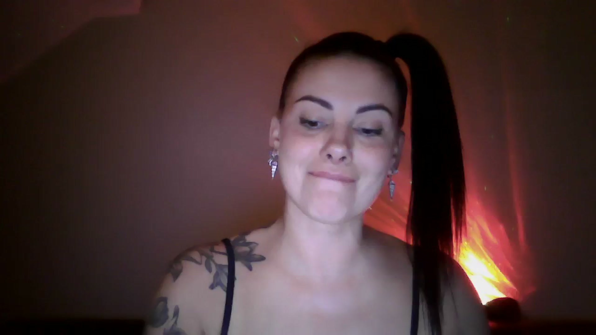 Gallery image thumbnail from FitBaby's myfreecams stream on, 12/01/2023, 18:32 image 1 of 20