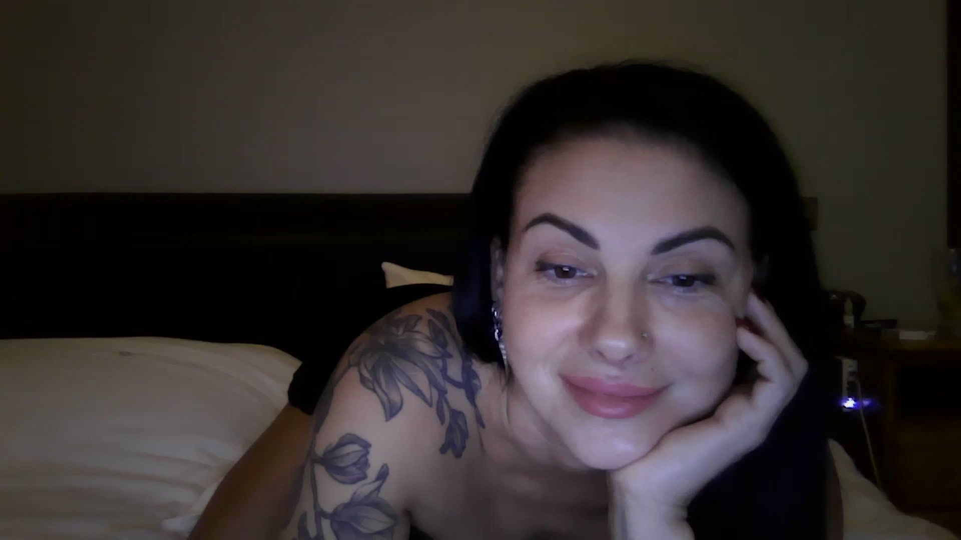 Gallery image thumbnail from FitBaby's myfreecams stream on, 12/05/2023, 18:21 image 19 of 20