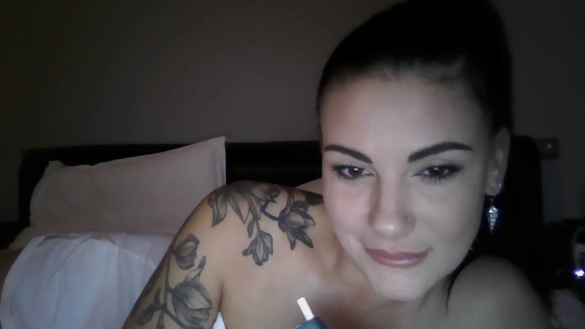 Gallery image thumbnail from FitBaby's myfreecams stream on, 12/07/2023, 15:16 image 14 of 20