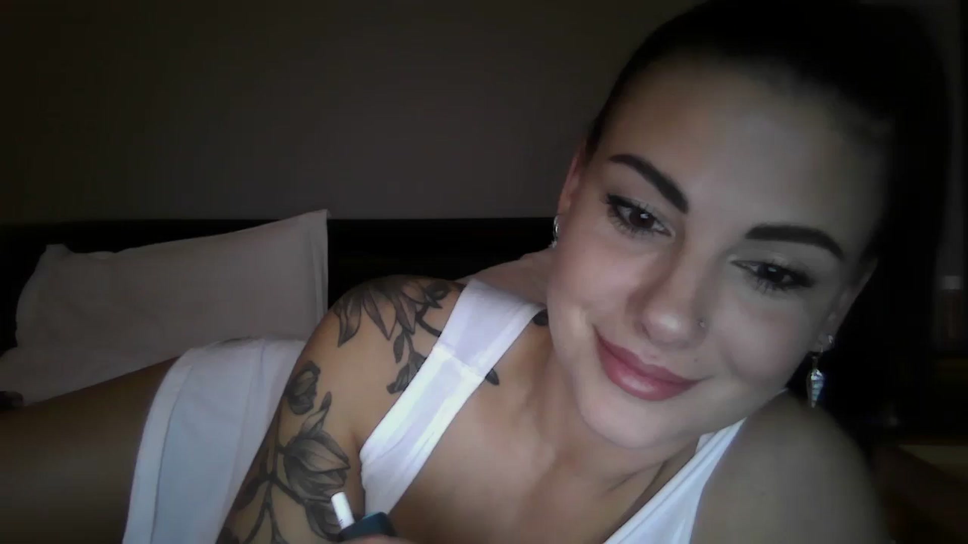 Gallery image thumbnail from FitBaby's myfreecams stream on, 12/07/2023, 15:16 image 3 of 20