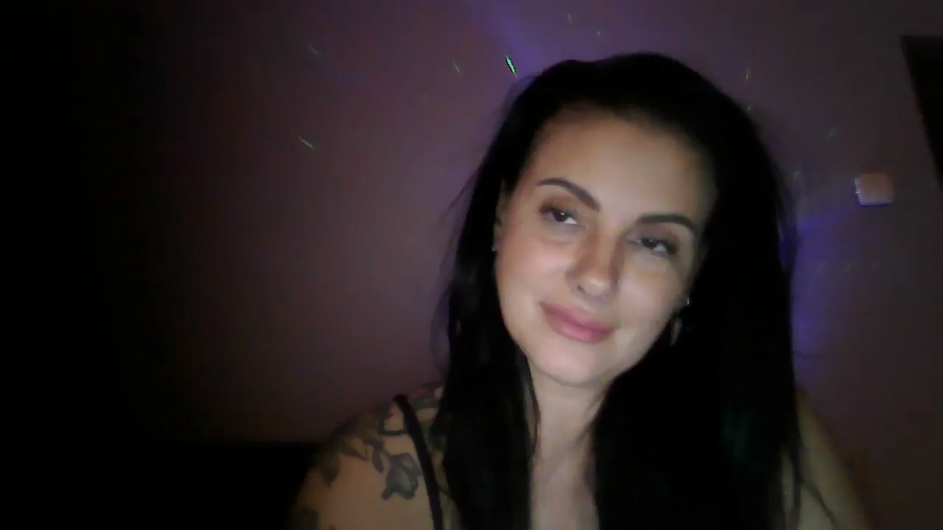 Gallery image thumbnail from FitBaby's myfreecams stream on, 12/11/2023, 16:43 image 16 of 20