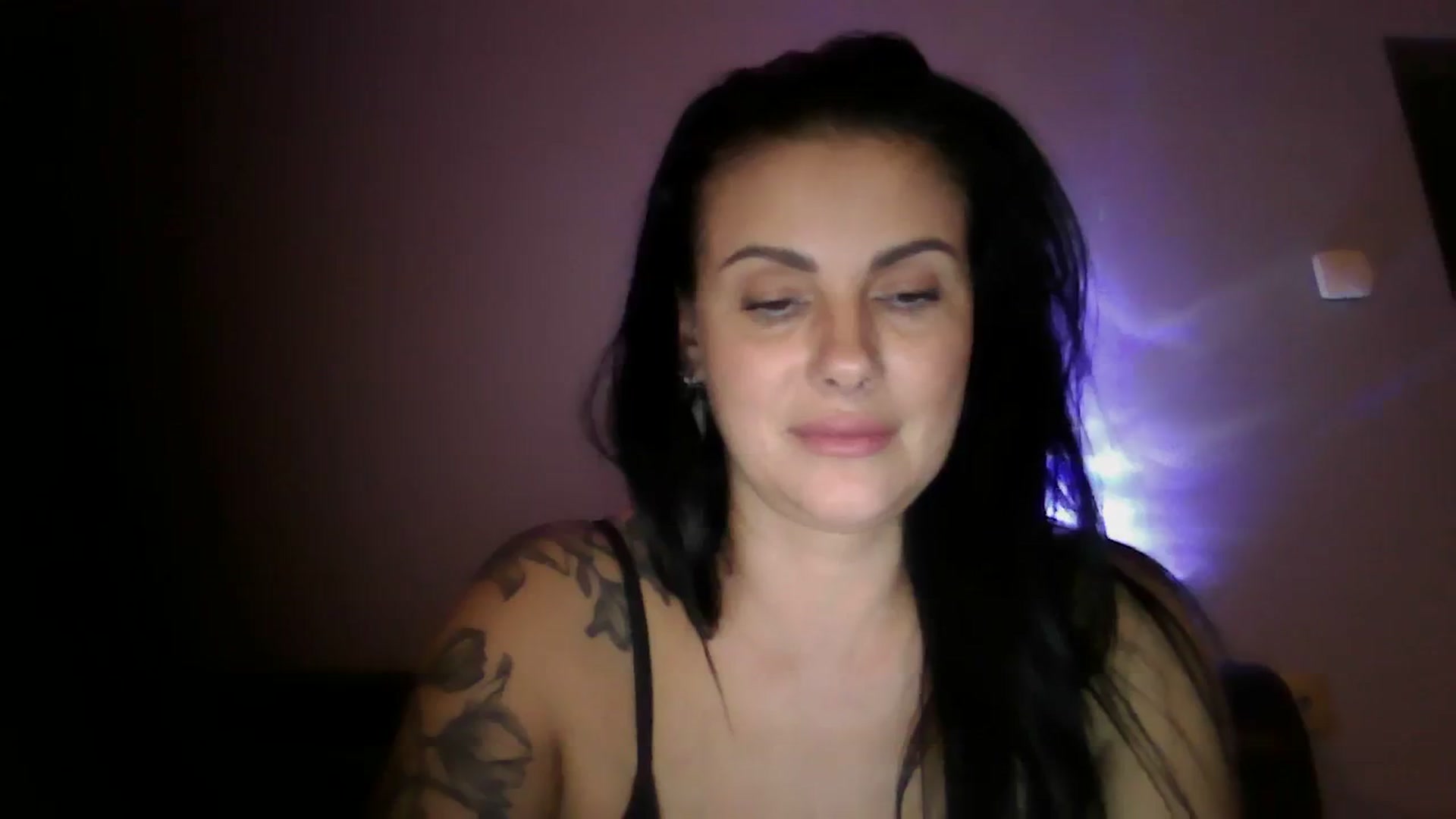 Gallery image thumbnail from FitBaby's myfreecams stream on, 12/11/2023, 16:43 image 8 of 20