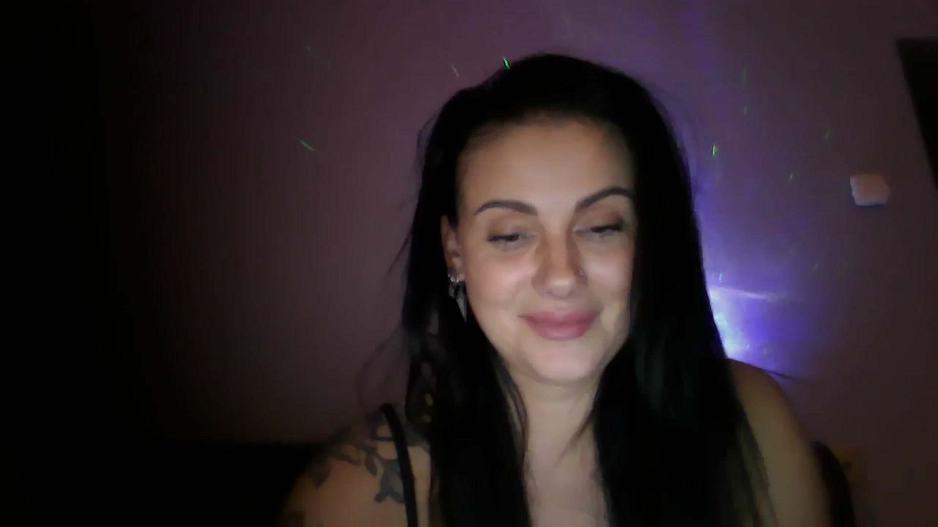 Gallery image thumbnail from FitBaby's myfreecams stream on, 12/11/2023, 16:43 image 18 of 20