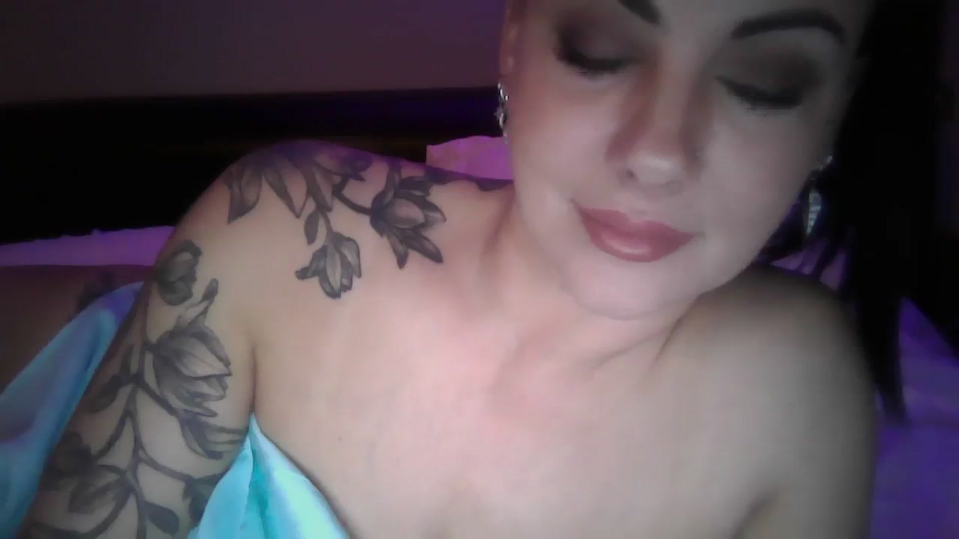 Gallery image thumbnail from FitBaby's myfreecams stream on, 01/08/2024, 18:09 image 15 of 20