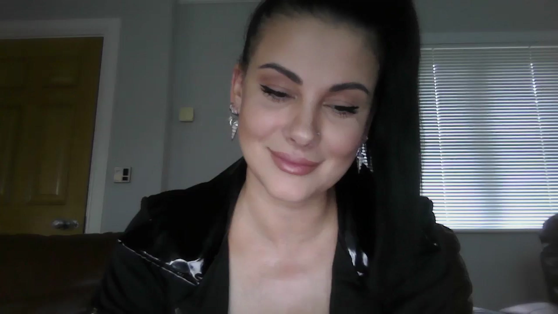 Gallery image thumbnail from FitBaby's myfreecams stream on, 01/11/2024, 15:19 image 18 of 20