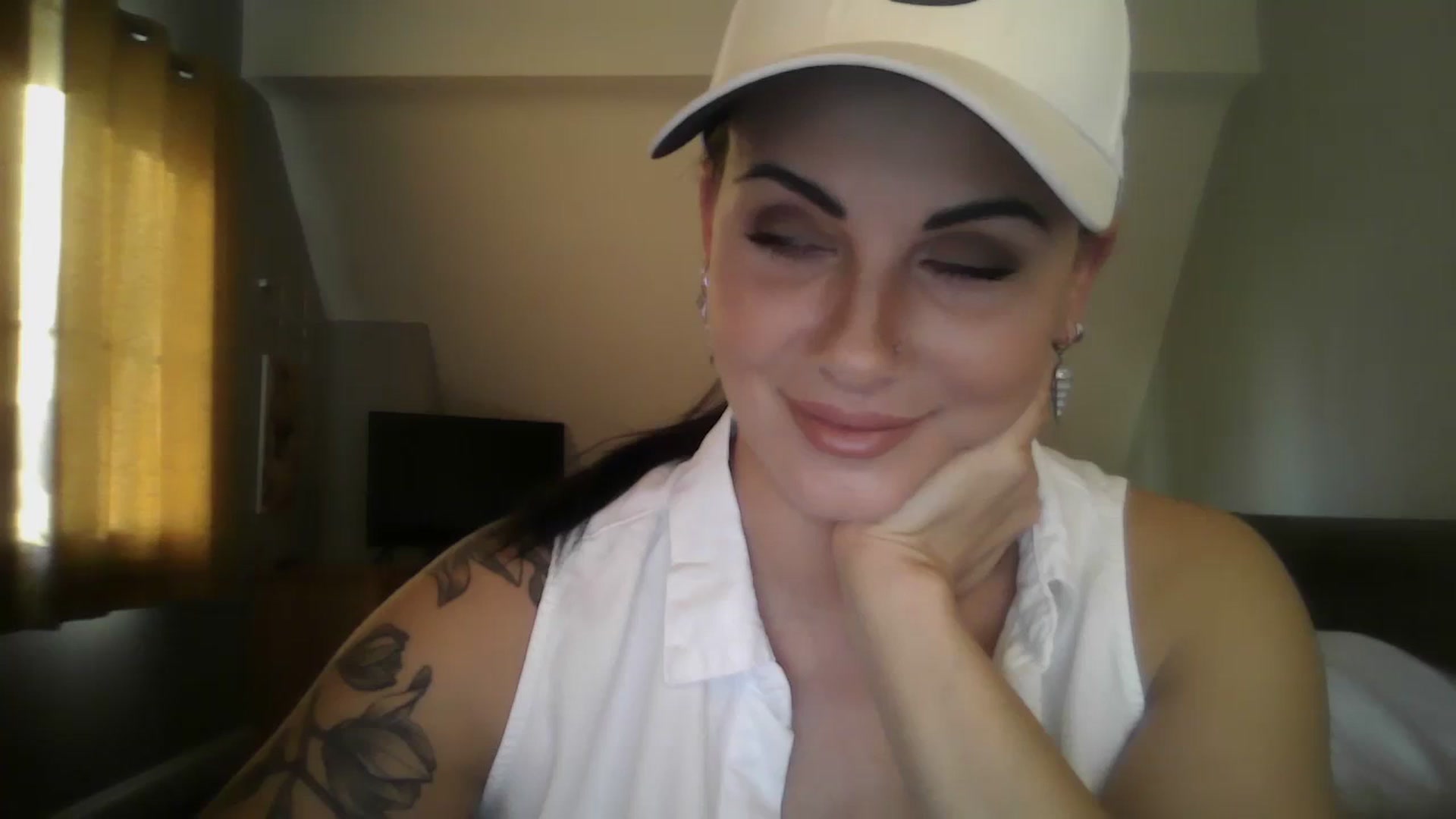 Gallery image thumbnail from FitBaby's myfreecams stream on, 01/16/2024, 15:08 image 1 of 20