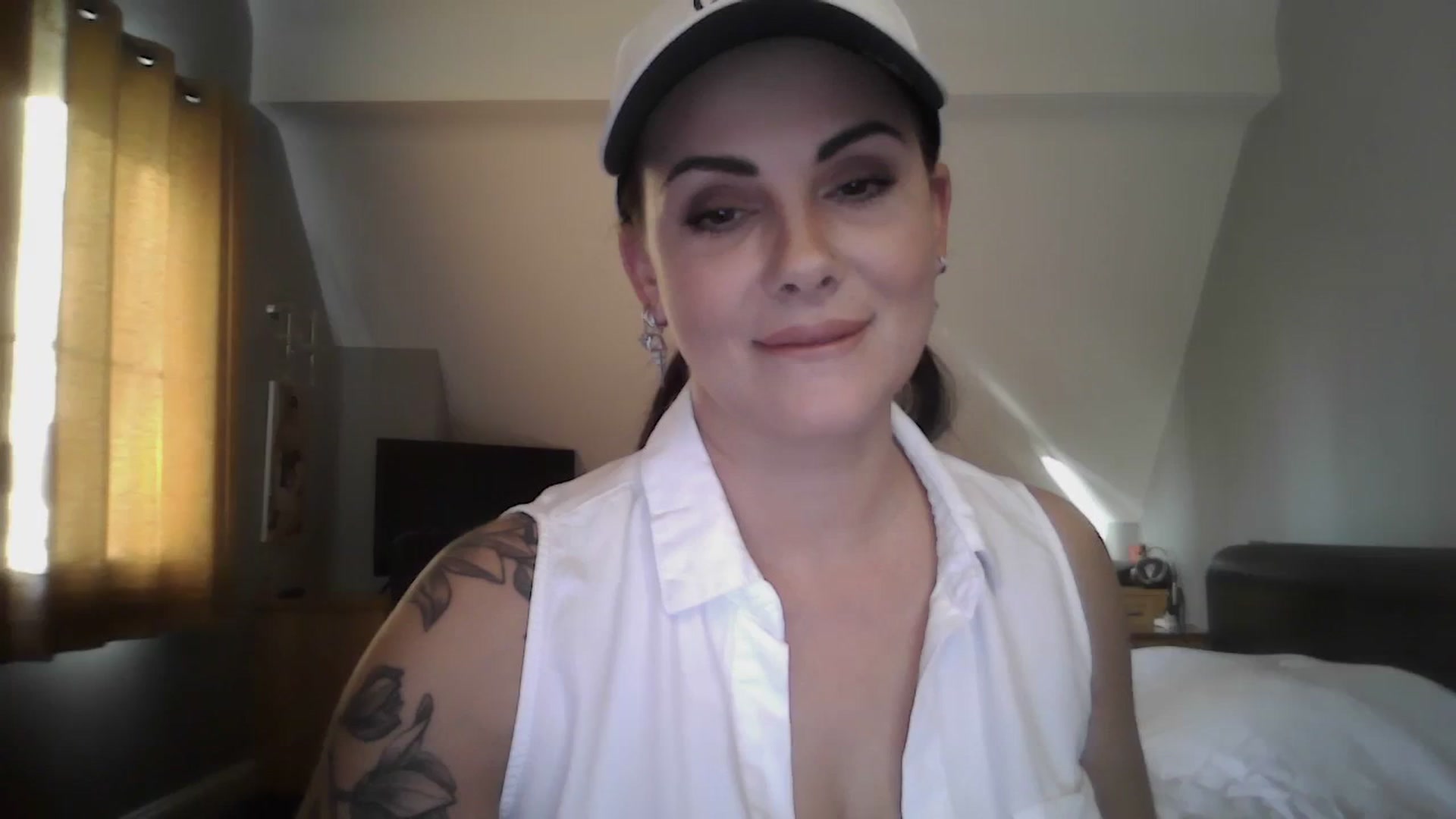 Gallery image thumbnail from FitBaby's myfreecams stream on, 01/16/2024, 15:08 image 14 of 20