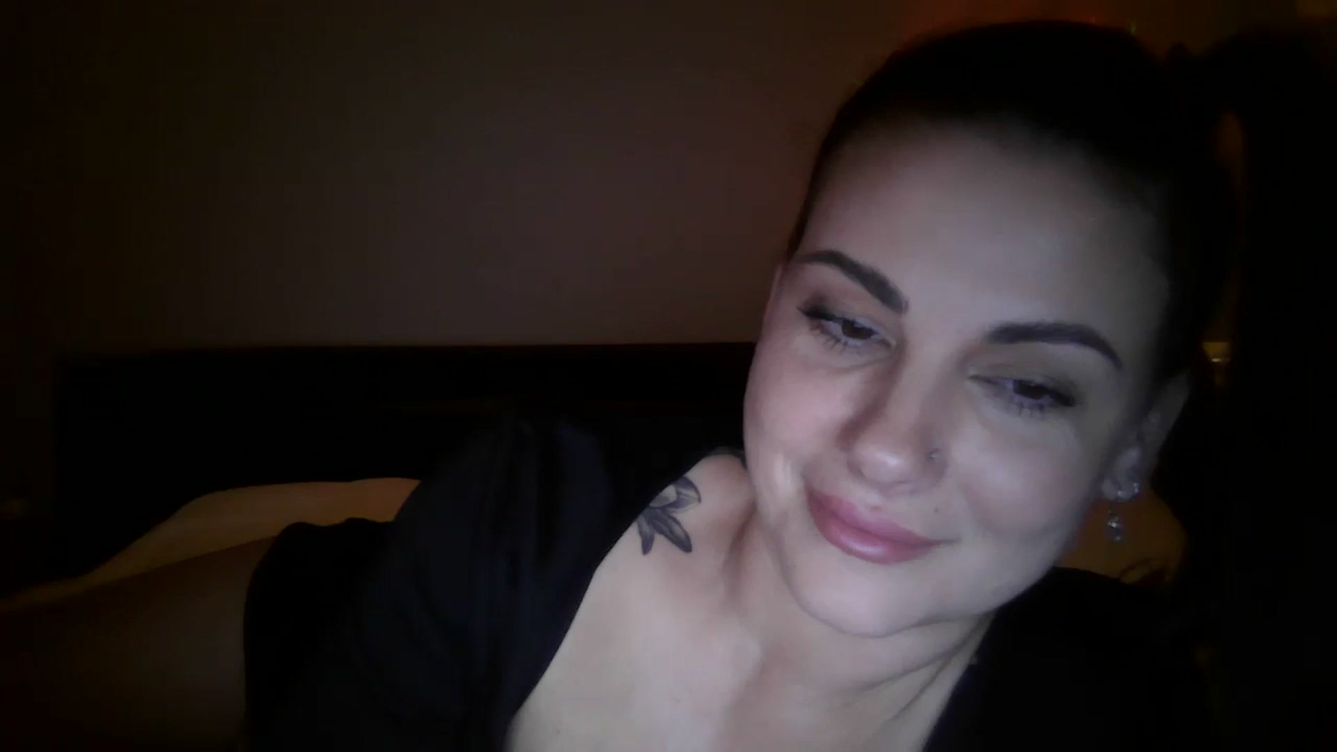 Gallery image thumbnail from FitBaby's myfreecams stream on, 01/25/2024, 17:13 image 17 of 20