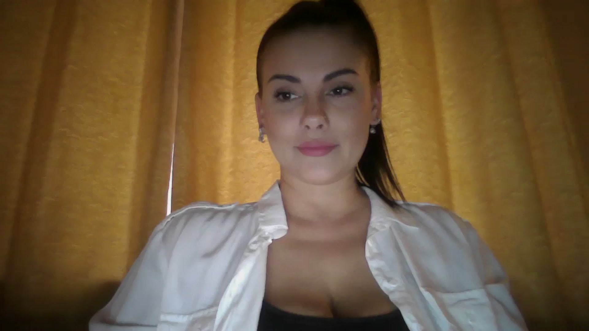 Gallery image thumbnail from FitBaby's myfreecams stream on, 02/05/2024, 16:38 image 1 of 20