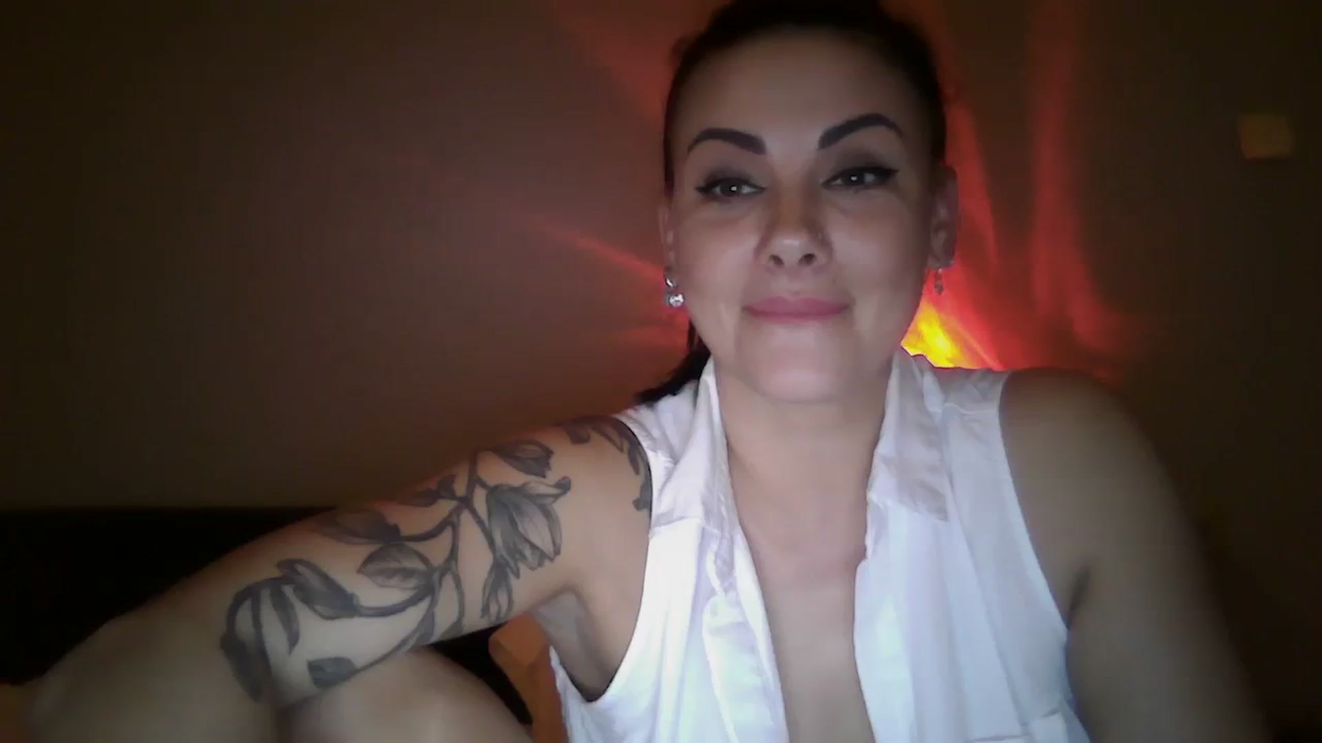 Gallery image thumbnail from FitBaby's myfreecams stream on, 02/19/2024, 18:30 image 7 of 20