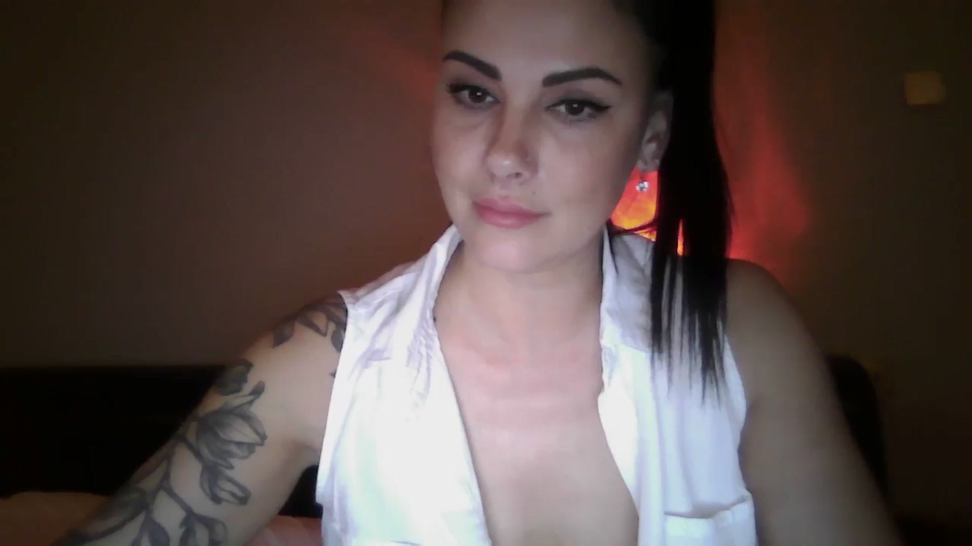 Gallery image thumbnail from FitBaby's myfreecams stream on, 02/19/2024, 18:30 image 4 of 20