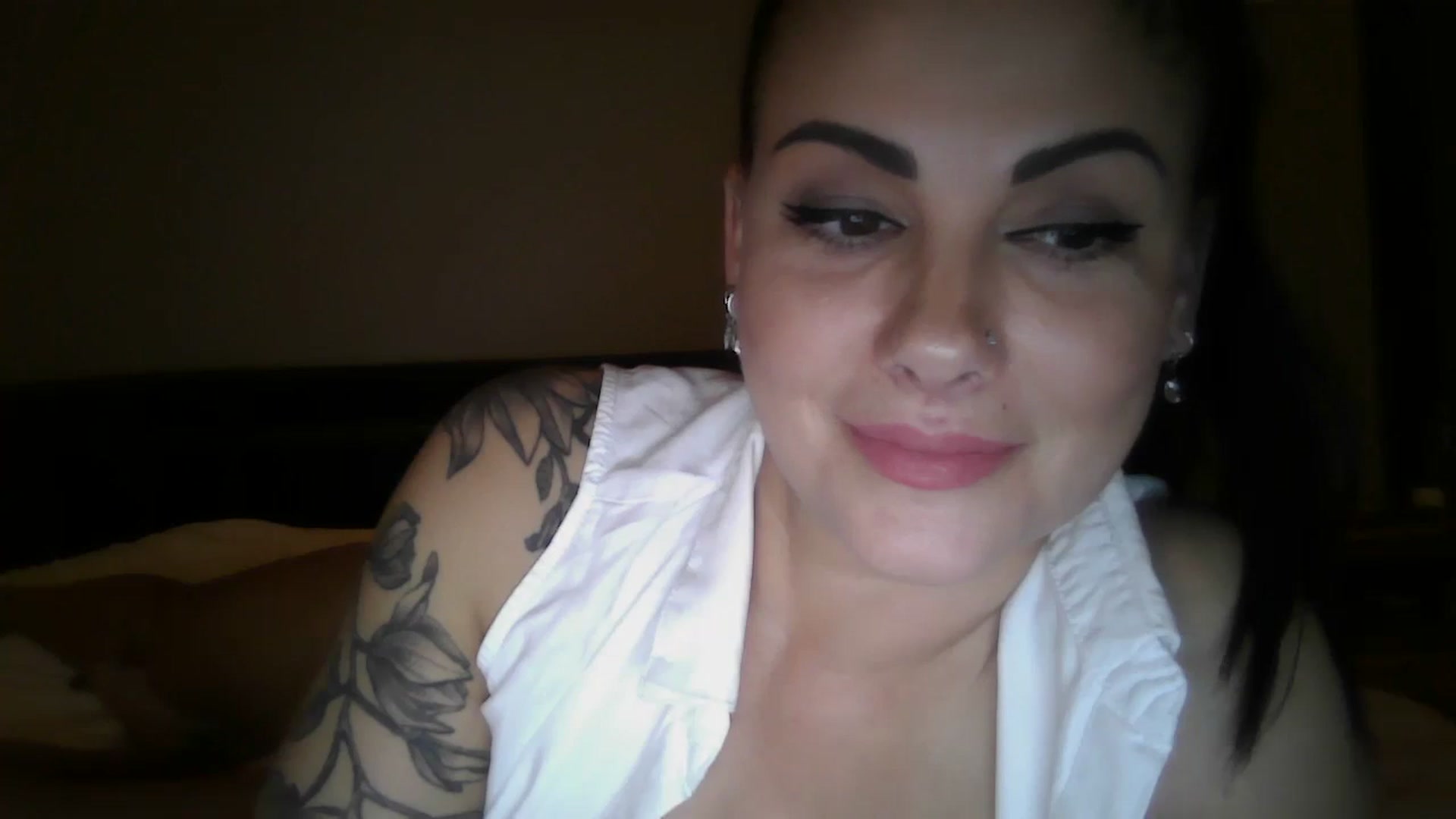 Gallery image thumbnail from FitBaby's myfreecams stream on, 02/19/2024, 18:30 image 17 of 20