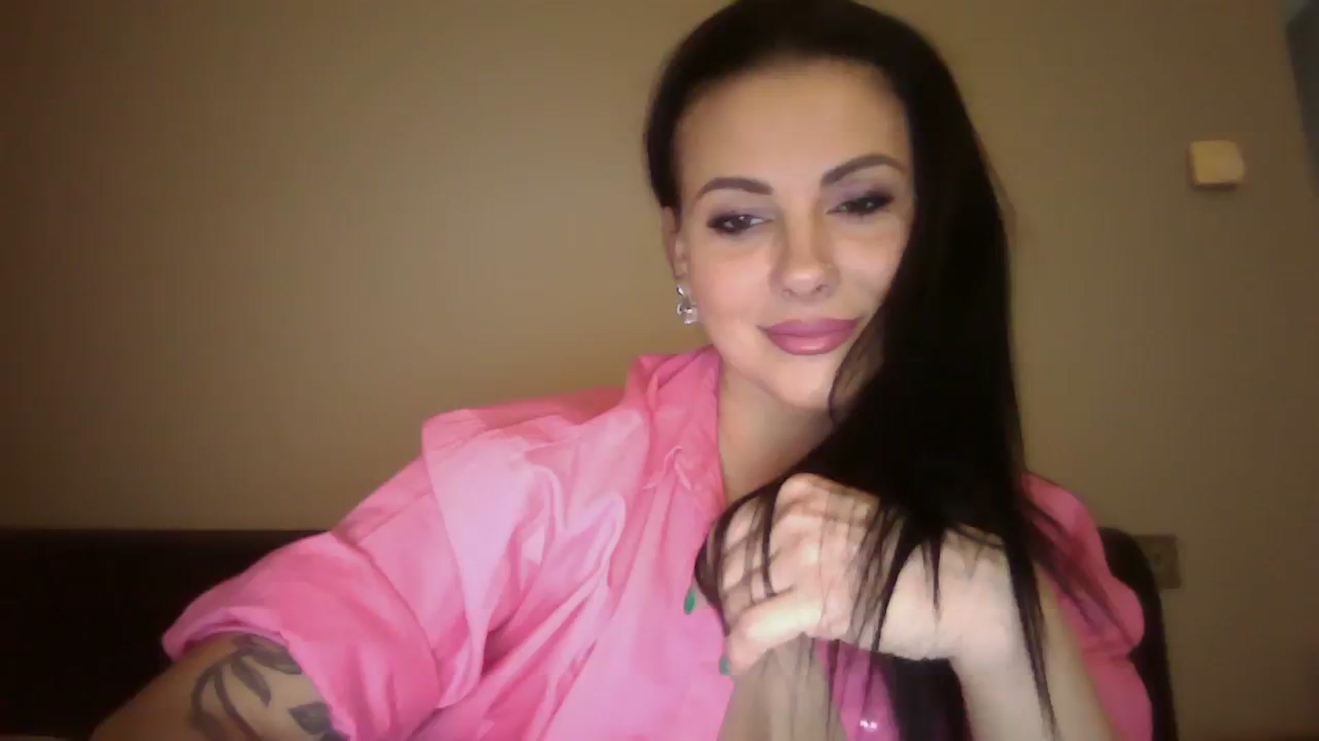 Gallery image thumbnail from FitBaby's myfreecams stream on, 03/07/2024, 14:37 image 14 of 20