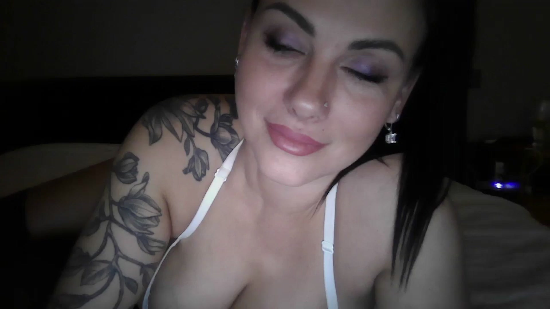 Gallery image thumbnail from FitBaby's myfreecams stream on, 03/07/2024, 16:41 image 14 of 20