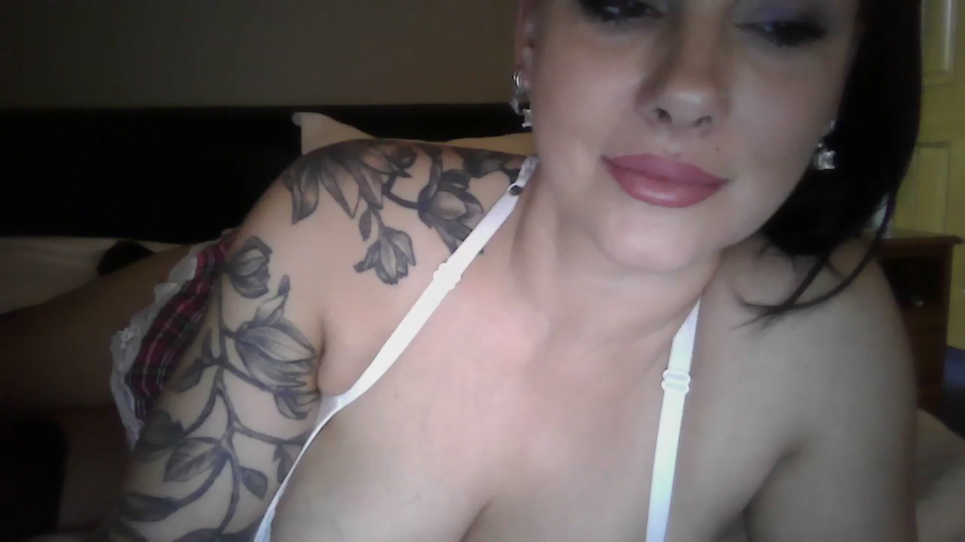 Gallery image thumbnail from FitBaby's myfreecams stream on, 03/07/2024, 16:41 image 10 of 20